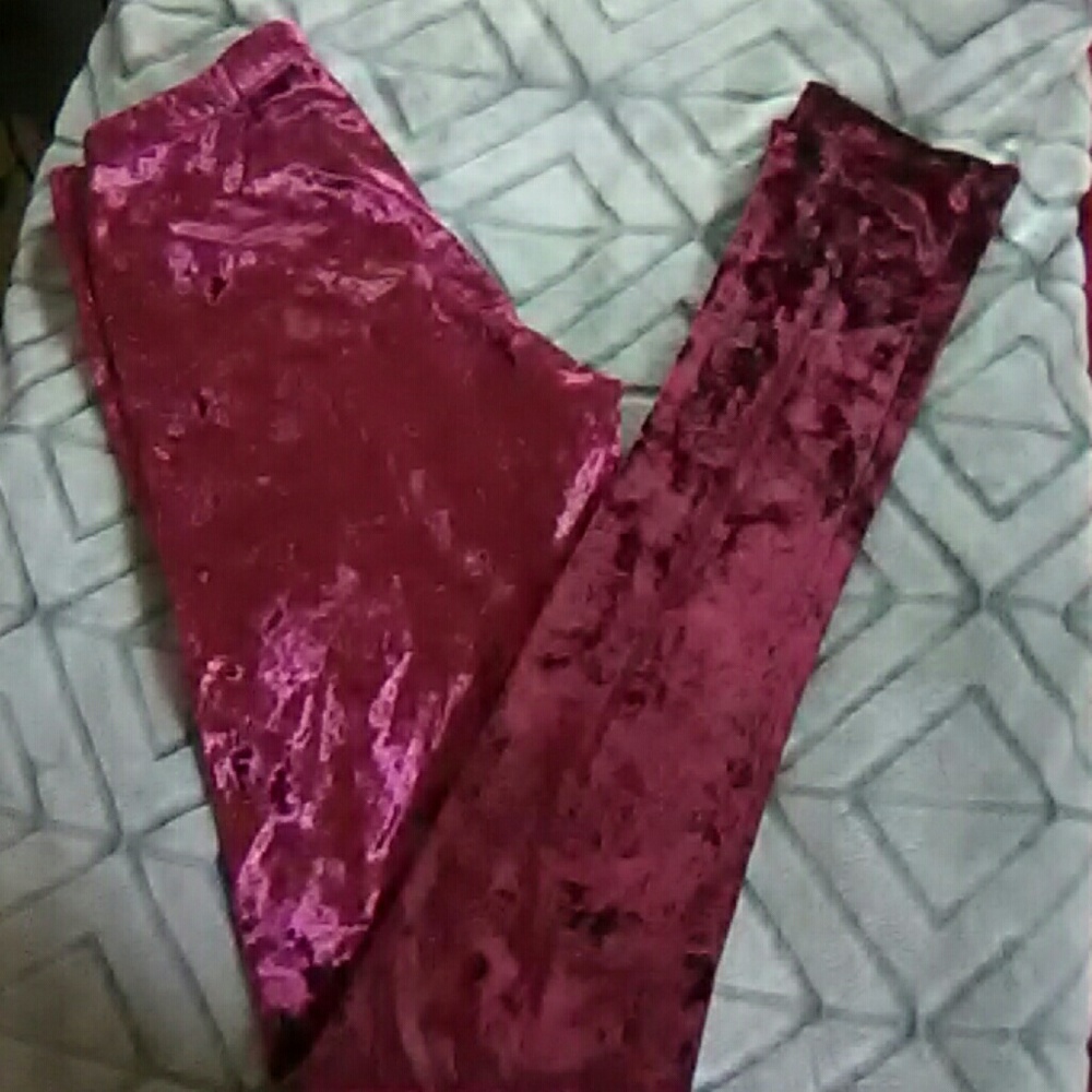 NWOT ❤❤Mauve Velvet Leggings
